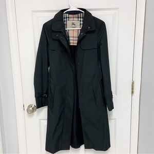 EUC Burberry London Tess Black Fitted Trench Coat Size 2R